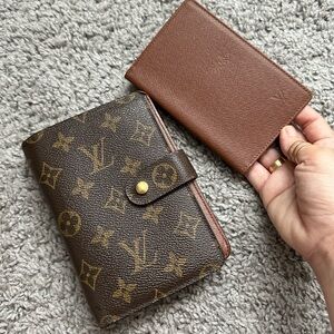 LV COMPACT WALLET MM SIZE